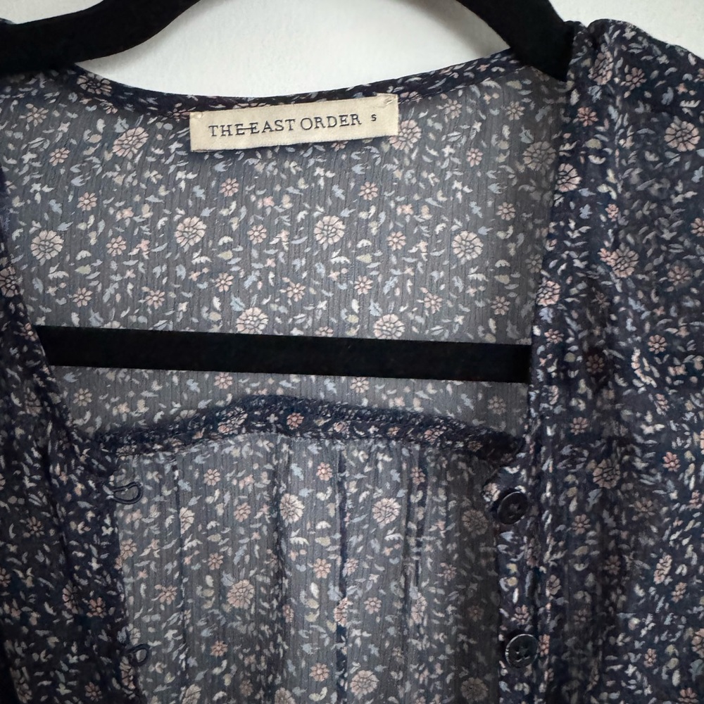 Cropped Floral Tie-Front Blouse Small - Picture 2 of 7